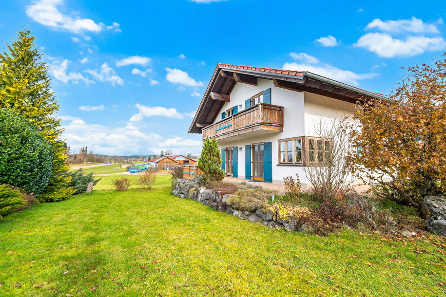 Einfamilien in Rettenbach am Auerberg